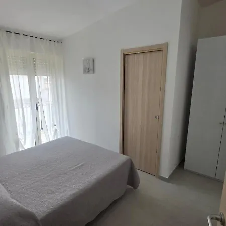 Apartman Vacation At 200 Meters From The - Levante *
